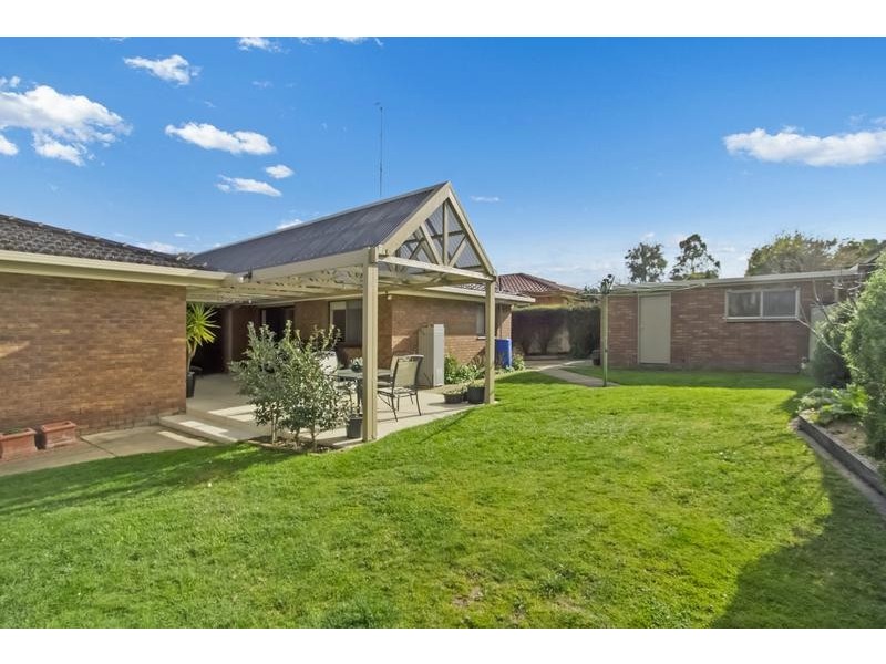 20 Cheriton Drive, Strathdale VIC 3550