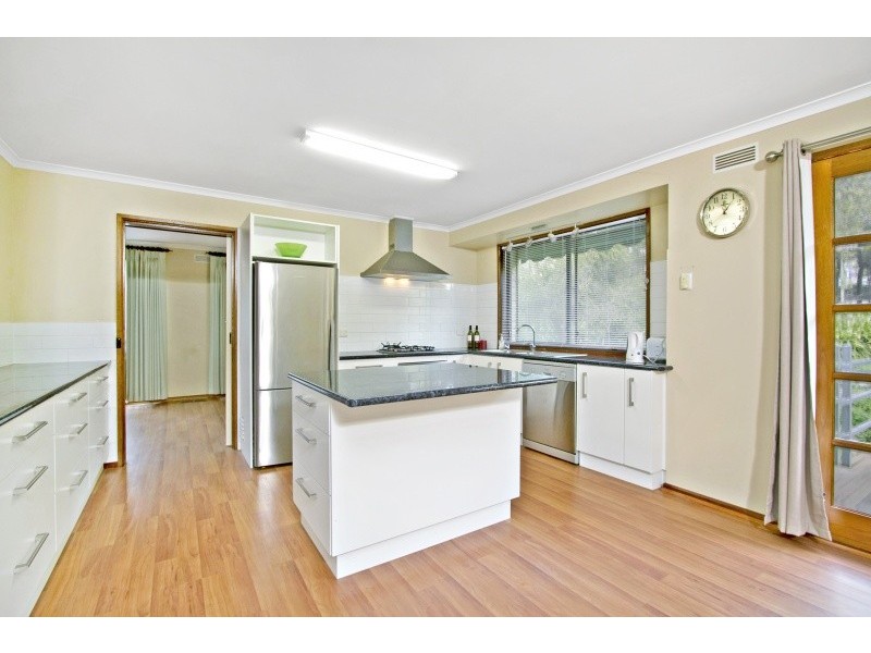4 Alma Court, Kangaroo Flat VIC 3555