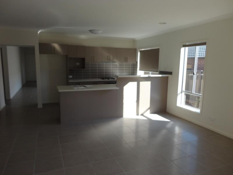 9 National Parade, Eaglehawk VIC 3556