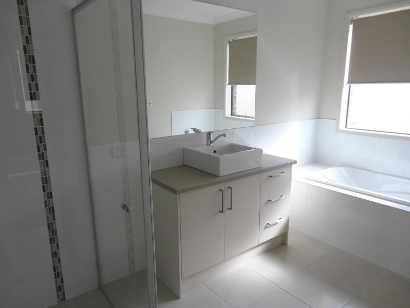 7 Cobb Court, Kangaroo Flat VIC 3555