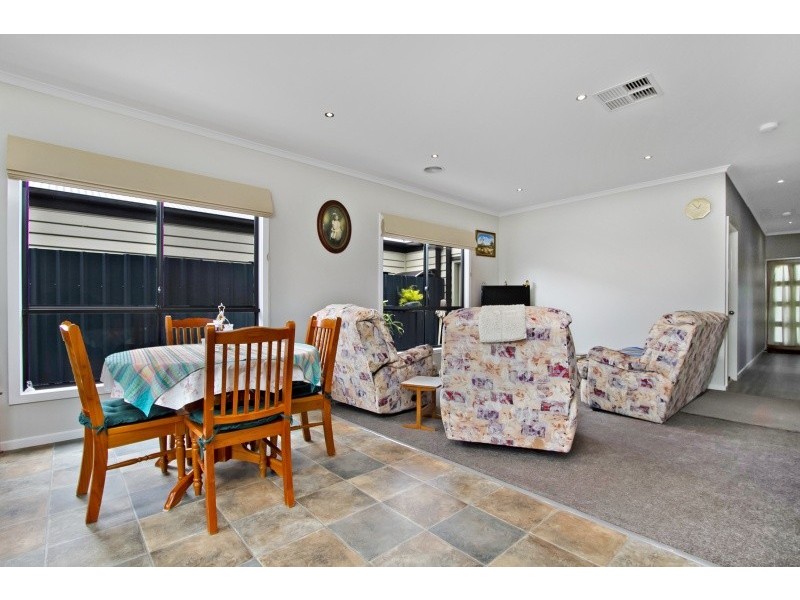8 Catherine Street, Eaglehawk VIC 3556
