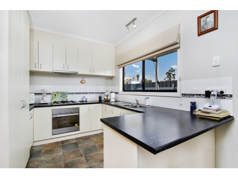 8 Catherine Street, Eaglehawk VIC 3556