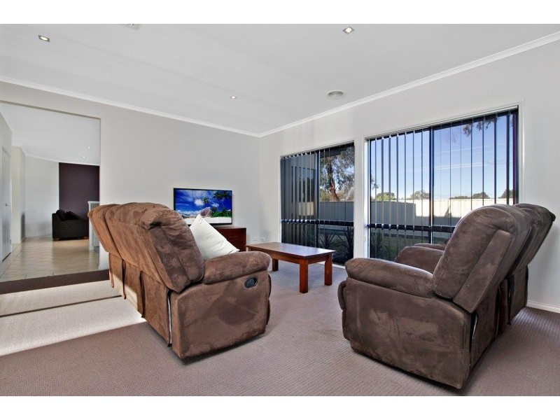 2 Botanical Drive, Epsom VIC 3551