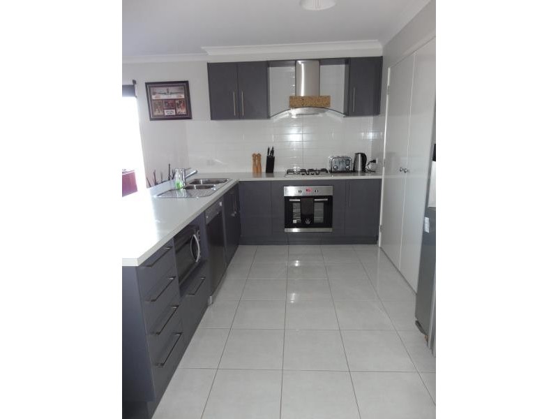 12 Riversdale Avenue, Eaglehawk VIC 3556