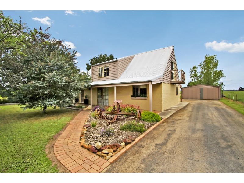 36 Pine Grove, Goornong VIC 3557