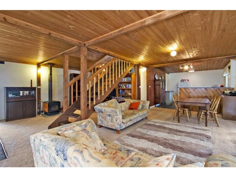 36 Pine Grove, Goornong VIC 3557