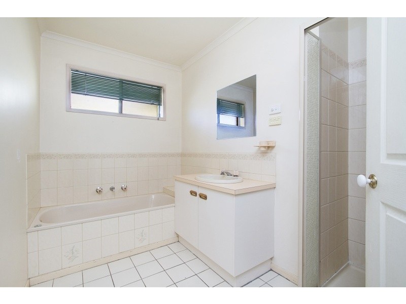 22 Akoonah Drive, Golden Square VIC 3555