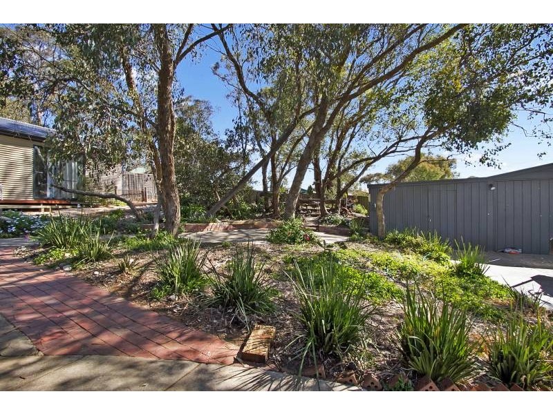 22 Akoonah Drive, Golden Square VIC 3555