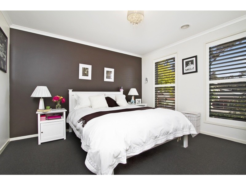 48 Mistletoe Street, Golden Square VIC 3555