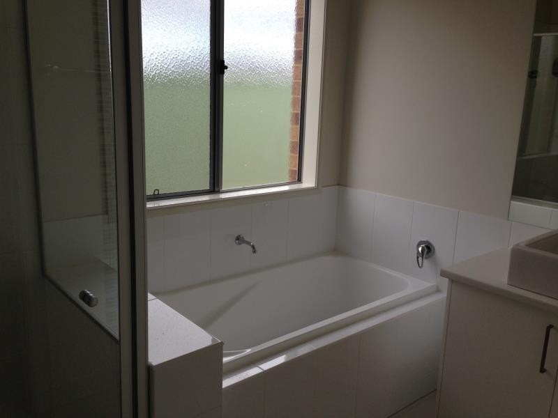 24 Caulfield Drive, Epsom VIC 3551