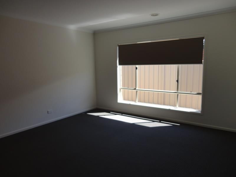 5 Cobb Court, Kangaroo Flat VIC 3555