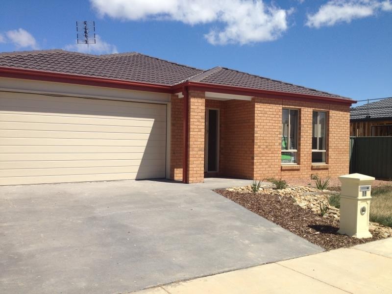 19 Caulfield Drive, Epsom VIC 3551