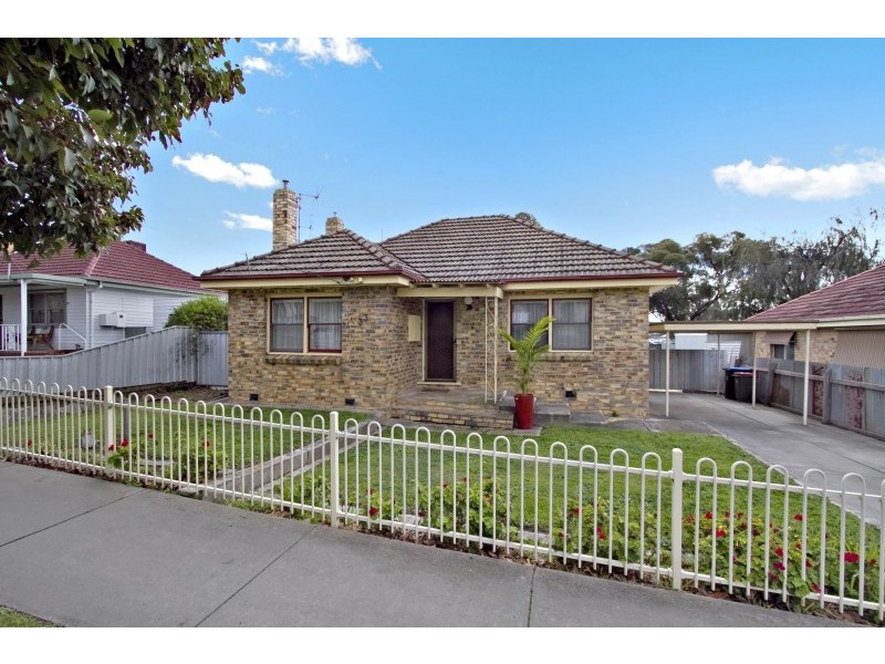 33 Moray Crescent, North Bendigo VIC 3550