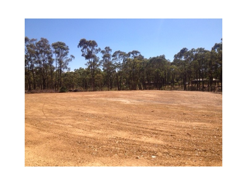 1 Cockateal Close, Junortoun VIC 3551