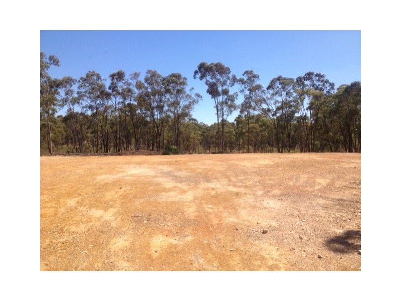 1 Cockateal Close, Junortoun VIC 3551