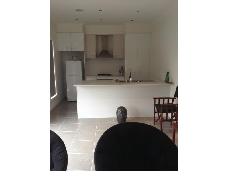 1/27 MacDougall Road, Golden Square VIC 3555