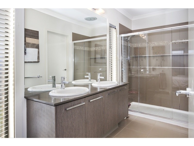 7 Topaz Avenue, White Hills VIC 3550