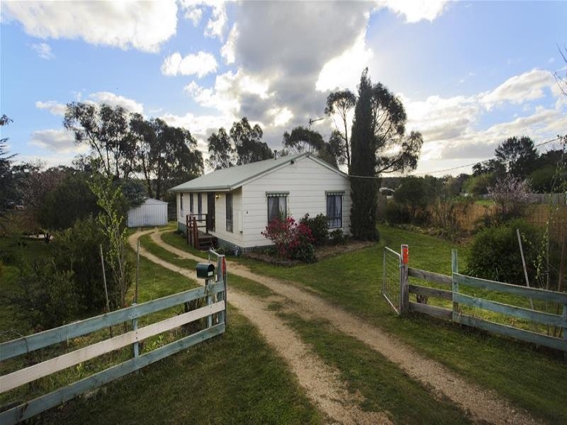 4 Webbs Road, Campbells Creek VIC 3451