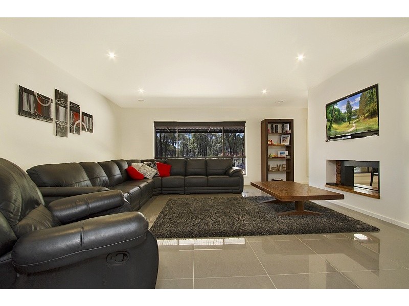 9 Botany Drive, Junortoun VIC 3551