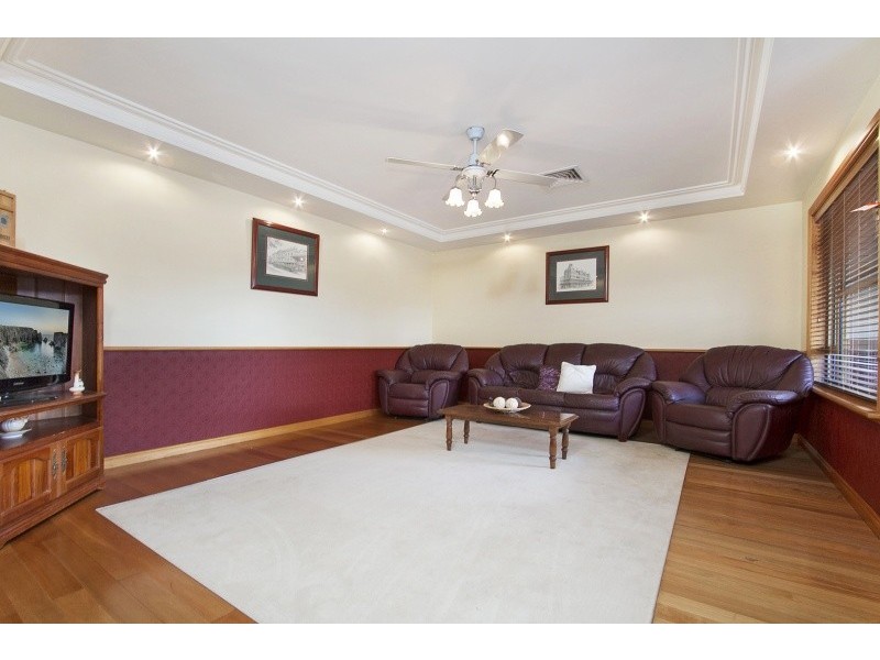 5 Verbena Terrace, Epsom VIC 3551