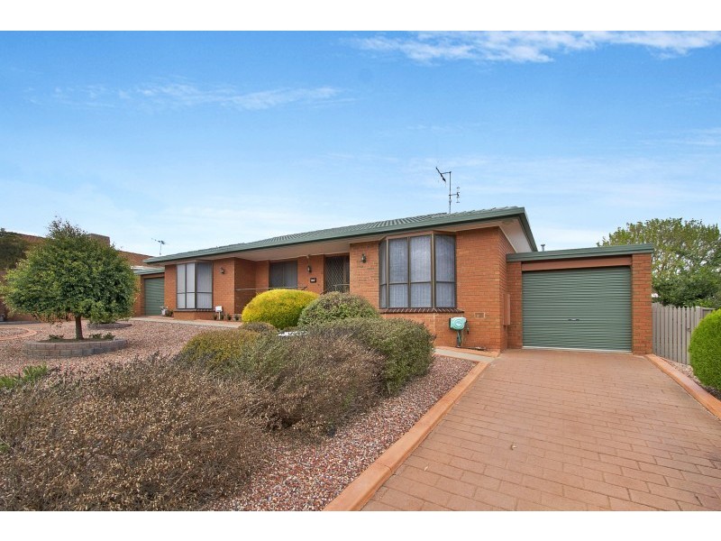 1/21 Mayfield Parade, Strathdale VIC 3550