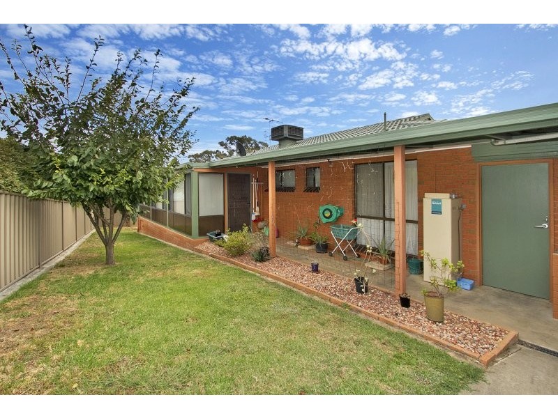 1/21 Mayfield Parade, Strathdale VIC 3550