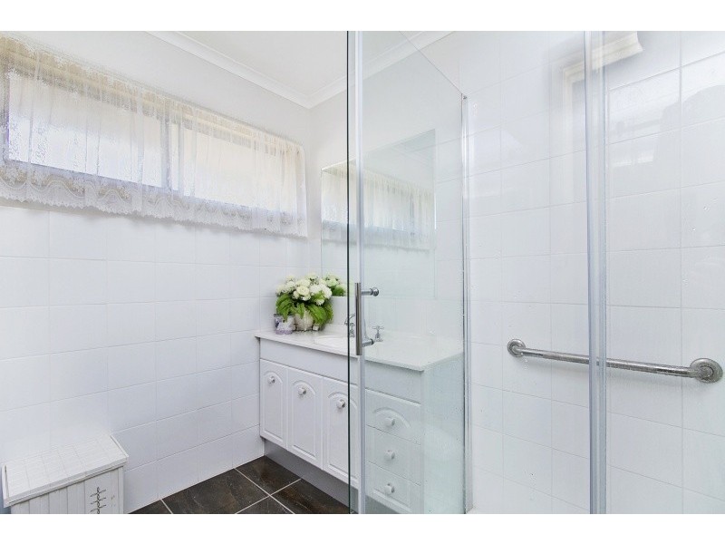 5a Louden Street, California Gully VIC 3556