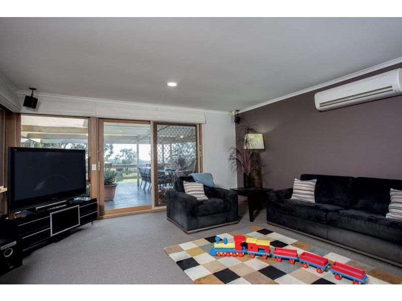 1 Essex Court, Strathdale VIC 3550