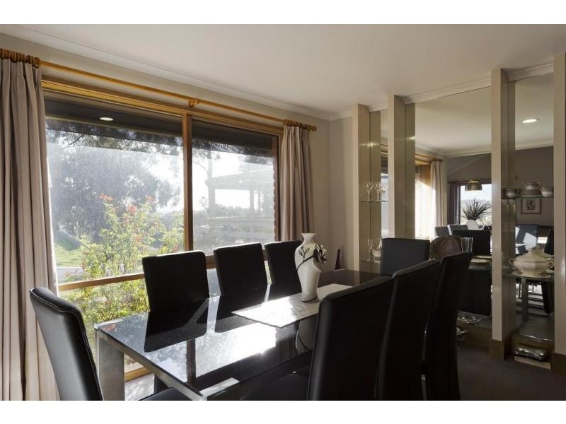 1 Essex Court, Strathdale VIC 3550