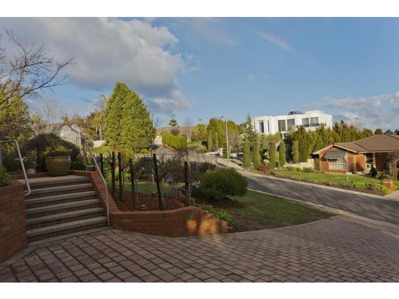 1 Essex Court, Strathdale VIC 3550