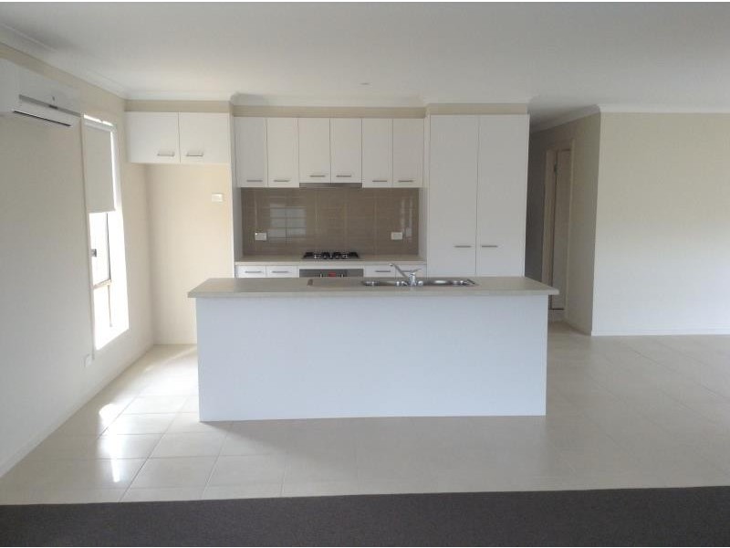 11 Ormond Drive, Marong VIC 3515