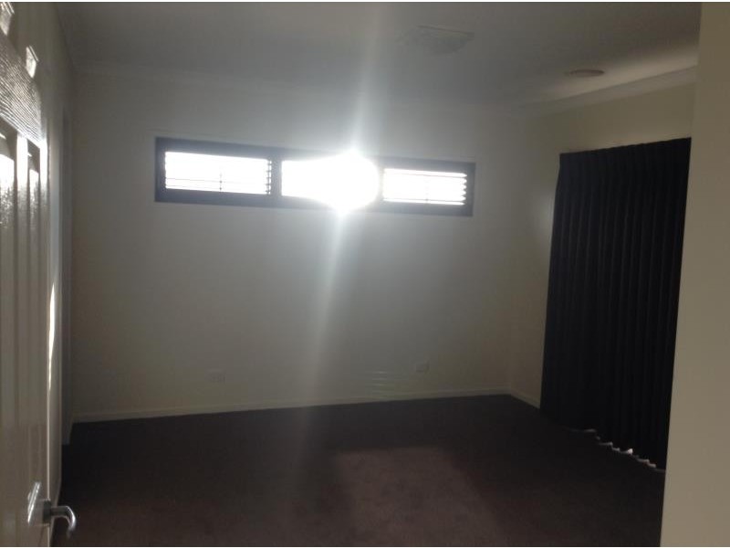 10 Roper Terrace,, Epsom VIC 3551