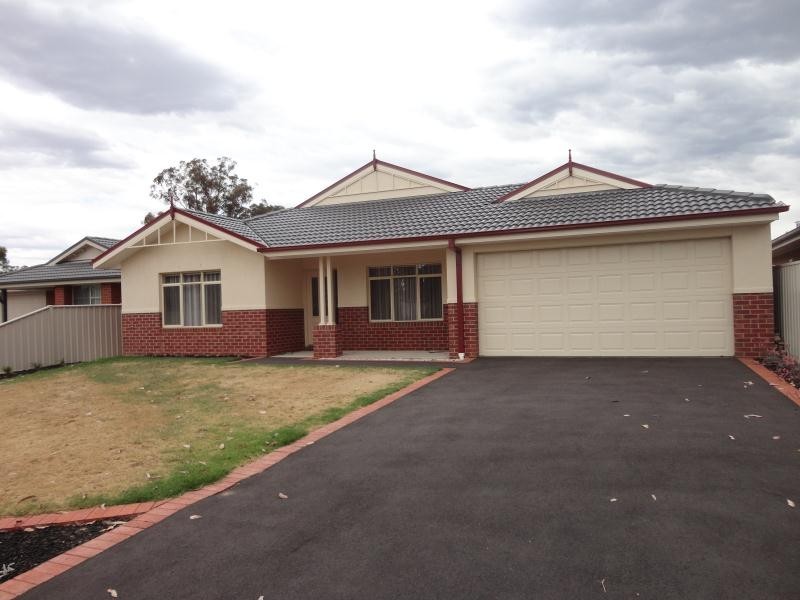 14 Elandra Drive, Epsom VIC 3551