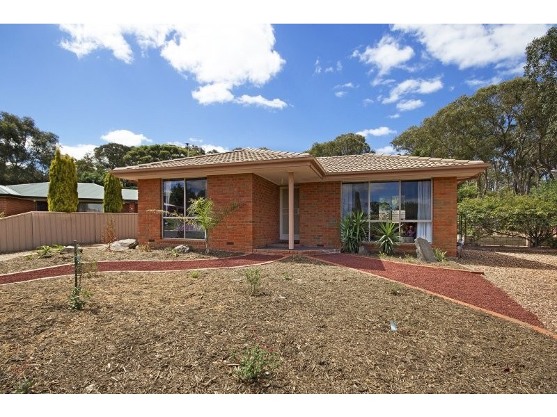 9 Pauline Court, Kangaroo Flat VIC 3555