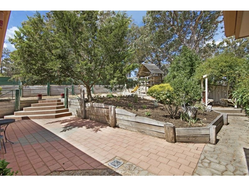 9 Pauline Court, Kangaroo Flat VIC 3555