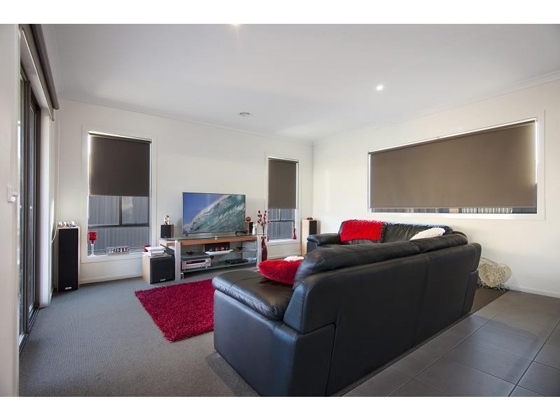 4 Perry Lane, Epsom VIC 3551