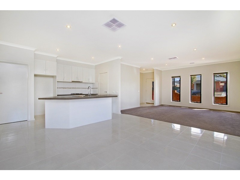 19 Muriel Street, Kangaroo Flat VIC 3555