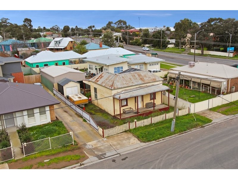 2 Cunneen Street, Long Gully VIC 3550