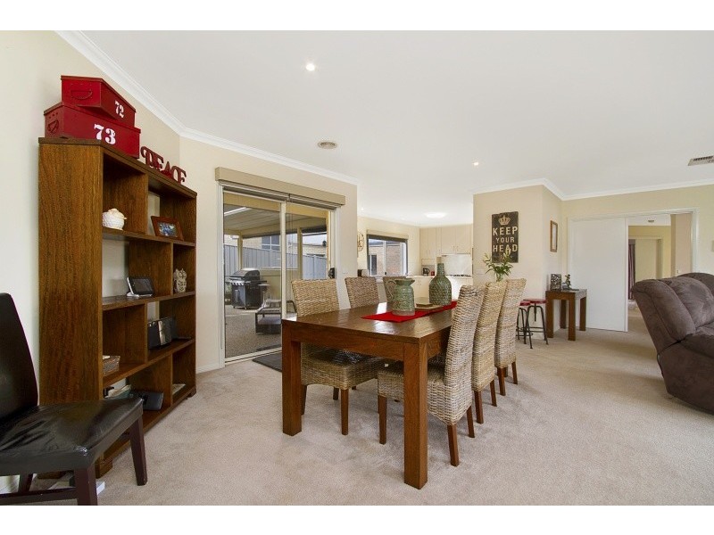 6 Waterview Drive, White Hills VIC 3550