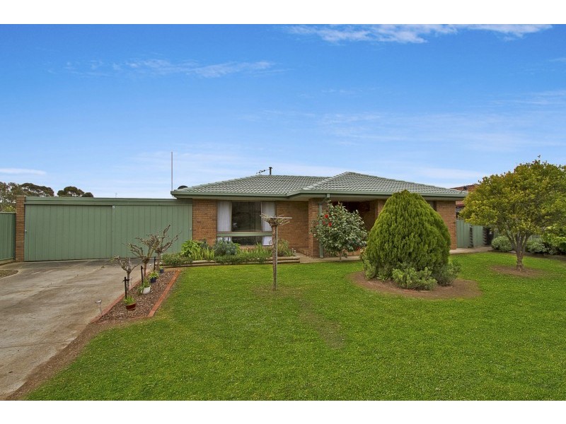2 Graemar Court, Kangaroo Flat VIC 3555