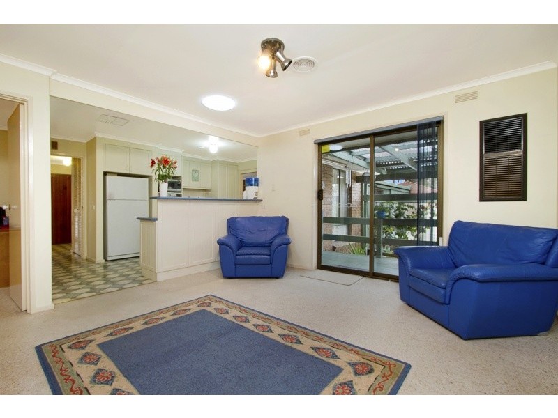 2 Graemar Court, Kangaroo Flat VIC 3555