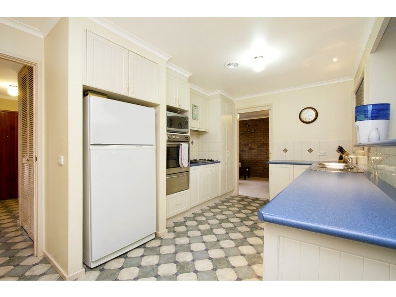 2 Graemar Court, Kangaroo Flat VIC 3555