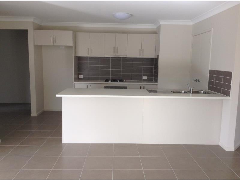 3 Trinity Way, Ascot VIC 3551