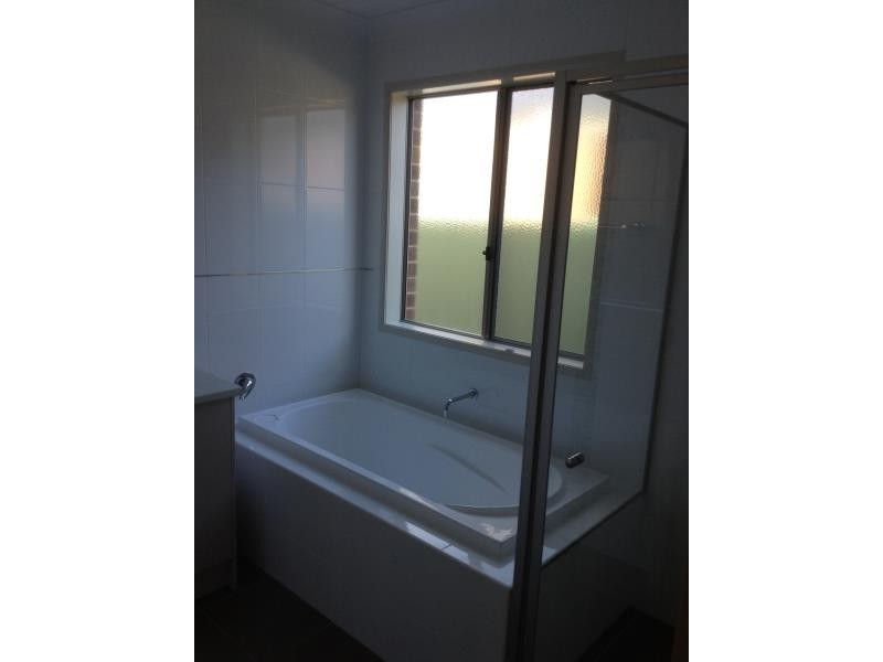 3 Trinity Way, Ascot VIC 3551