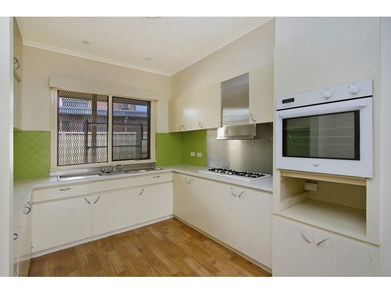 15 Belinda Avenue, Golden Square VIC 3555