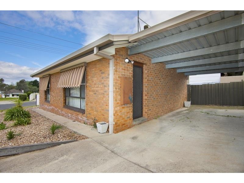1/13 Nelson Street, California Gully VIC 3556