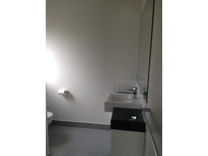 34 Barnett Drive, Kangaroo Flat VIC 3555