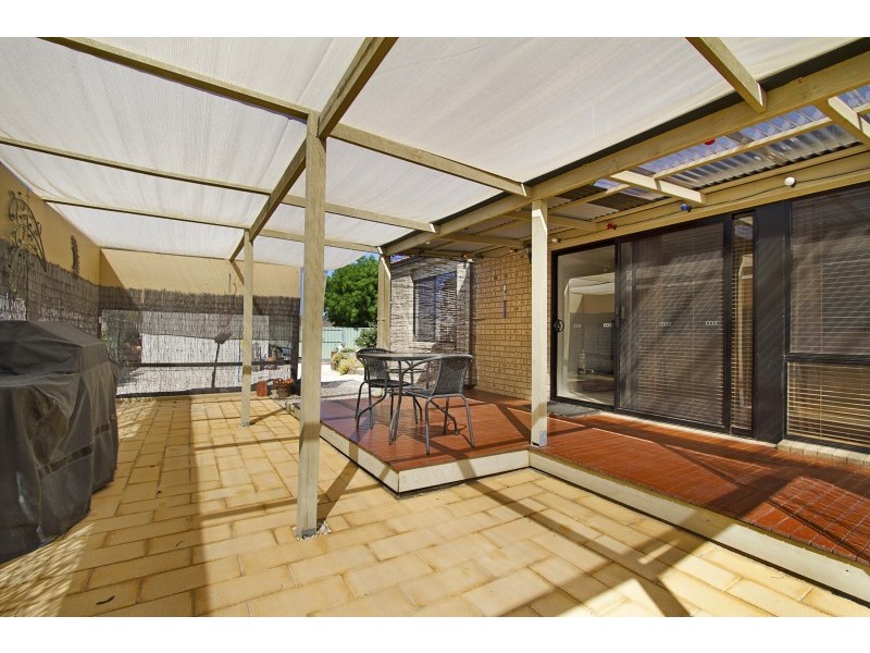 8 Greenfield Drive, Epsom VIC 3551