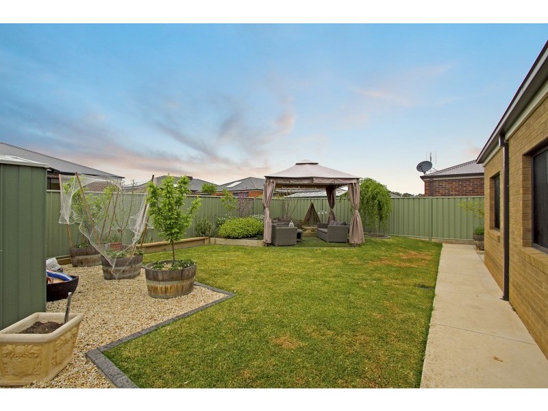 29 Sanctuary Boulevard, Maiden Gully VIC 3551