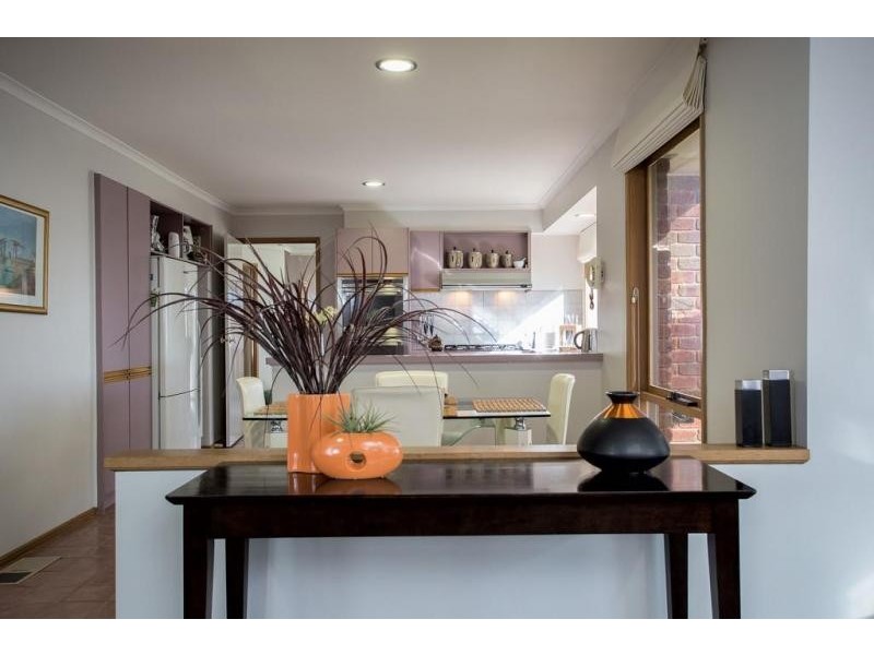 1 Essex Court, Strathdale VIC 3550